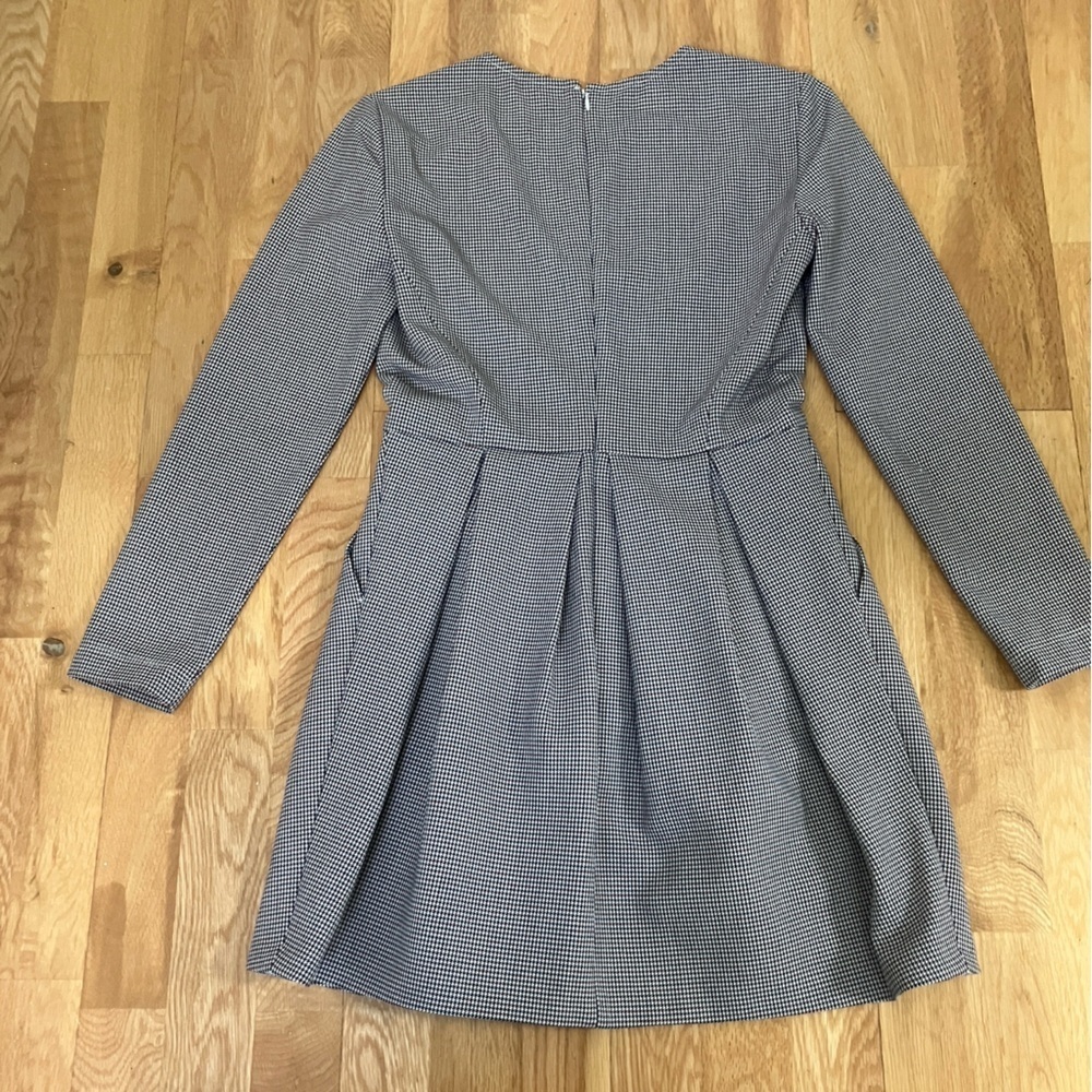 Aritzia Sunday Best Tartine mini houndstooth long sleeve dress - Picture 5 of 12
